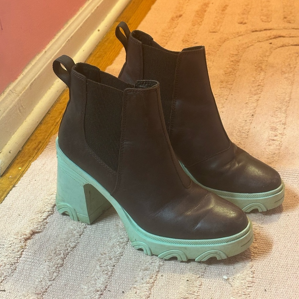 Sorel Brex waterproof block heel Chelsea boot